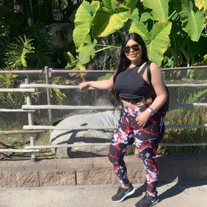 Meet your Posher, Ariana